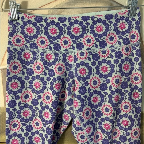 LULULEMON Wunder Under CropTwiggy Printed Power Purple Aquamarine Floral Sz 6 - Picture 6 of 12